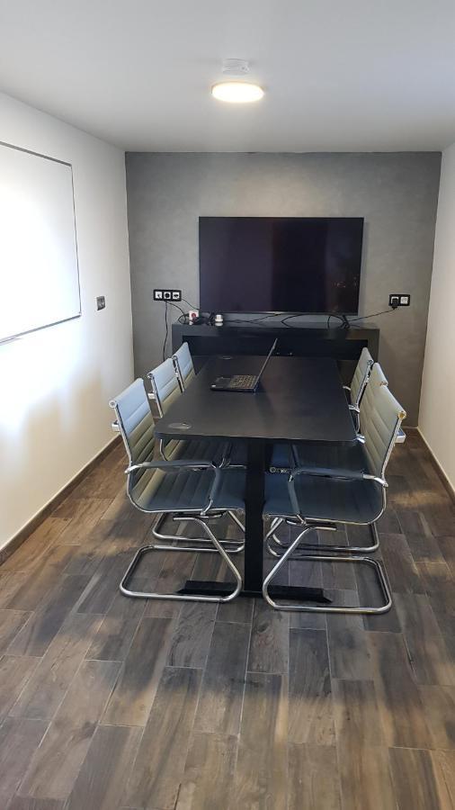 Suite Deluxe, Voyages D'Affaires. Saint-Nazaire  Dış mekan fotoğraf